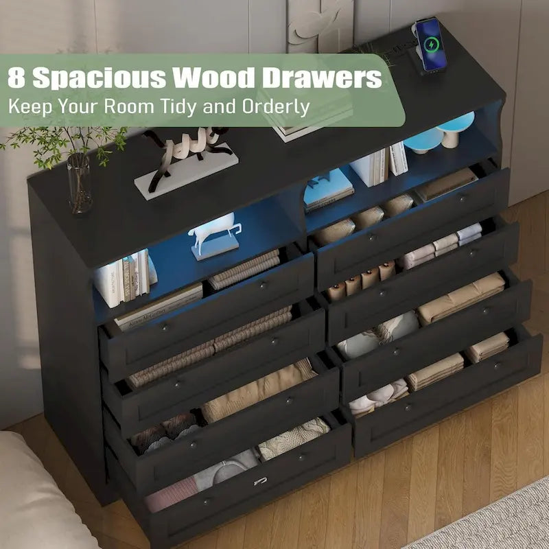 Commode moderne en bois à 8 tiroirs, avec station de recharge et éclairage LED.