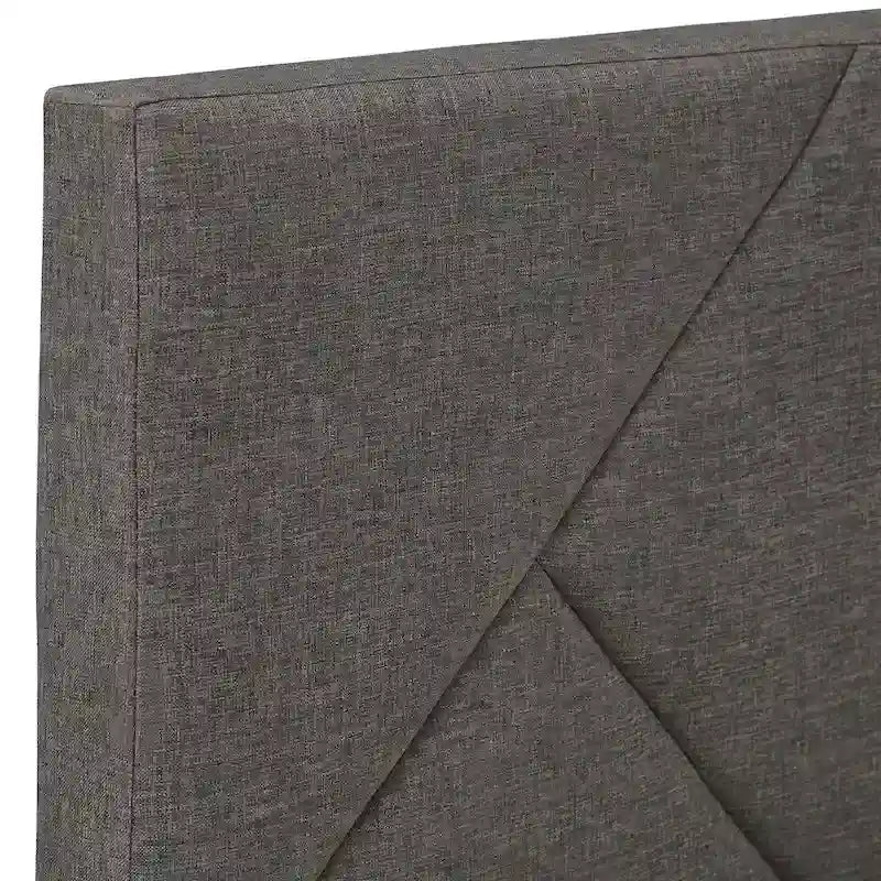 Lit plateforme capitonné Allenspark avec tête de lit géométrique par iNSPIRE Q Classic