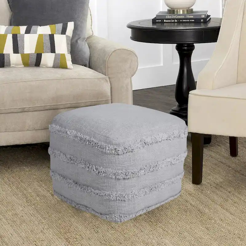 Pouf ottoman Sevita à rayures texturées unies