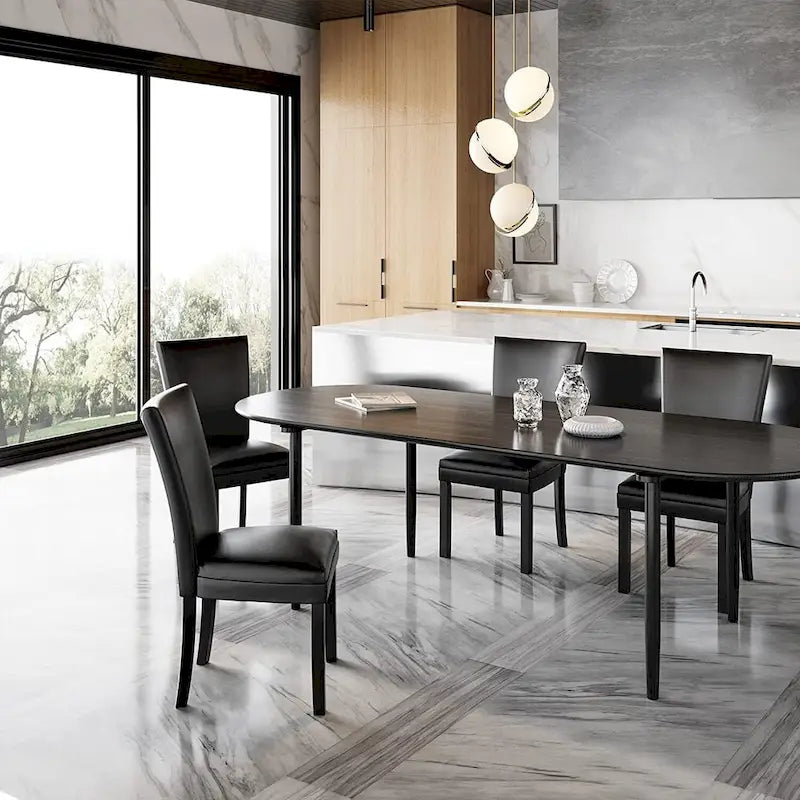 Chaises de salle à manger en similicuir ou table de salle à manger ronde en verre