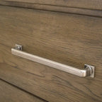Commode marron clair Signature Design by Ashley Cabalynn