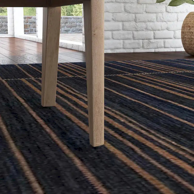 Ensemble de salle à manger Brentwood 5 pièces en bois brun comprenant une table ronde et des chaises à dossier en rotin - 47 x 30 x 47