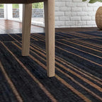 Ensemble de salle à manger Brentwood 5 pièces en bois brun comprenant une table ronde et des chaises à dossier en rotin - 47 x 30 x 47