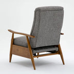 Fauteuil inclinable Taylor à accoudoirs en bois et dossier inclinable en tissu haute performance de Greyson Living