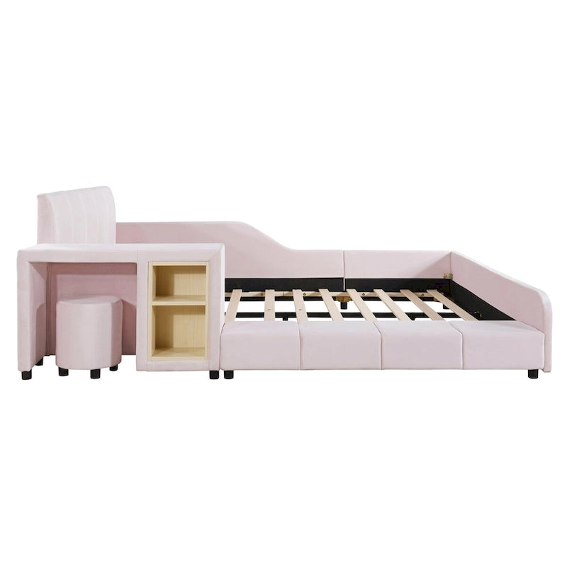 Lit double capitonné avec table de chevet et petit tabouret rond, en velours.