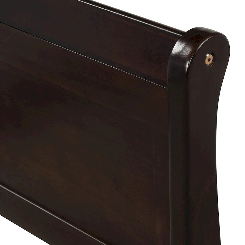 Lit traîneau à cadre en bois avec pied de lit, disponible en tailles simple, double et queen.