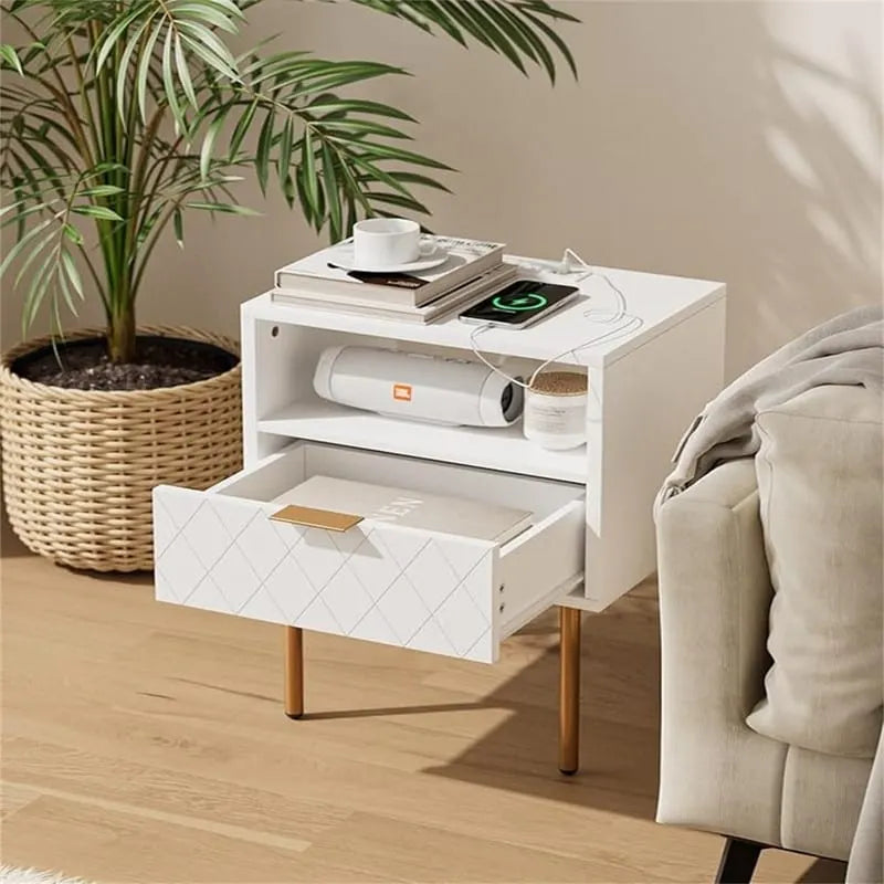 Table de chevet avec station de recharge - 11,81 cm (P) x 15,75 cm (L) x 22,05 cm (H)