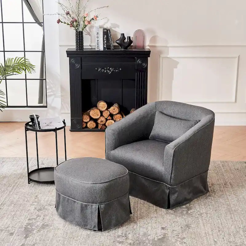 Fauteuil pivotant rond avec repose-pieds, idéal pour la lecture au salon ou dans la chambre, avec un piètement en métal noir.