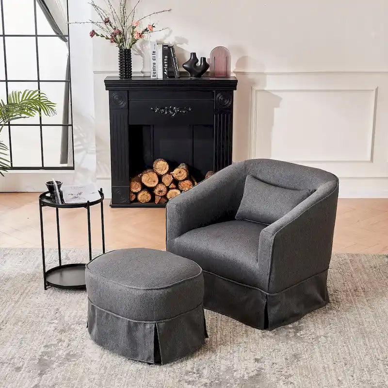 Fauteuil pivotant rond avec repose-pieds, idéal pour la lecture au salon ou dans la chambre, avec un piètement en métal noir.