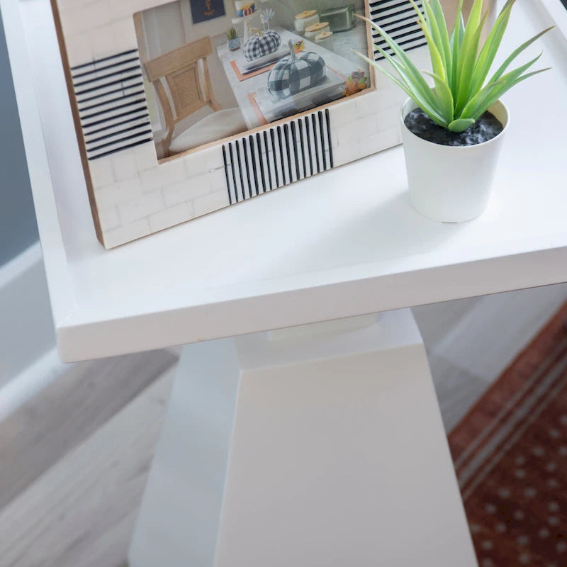 Table d'appoint contemporaine en bois de cerisier