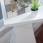 Table d'appoint contemporaine en bois de cerisier